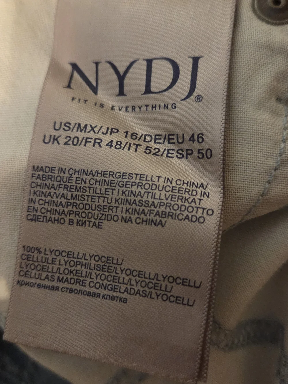 Brand New- NYDJ Relaxed Straight Light Blue with stripes 100% Lyocell Jeans - Picture 7 of 12